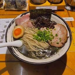 博多長浜らーめん よかと