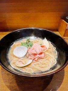 焼きあご塩らー麺 たかはし 新宿本店