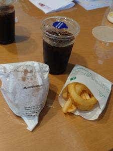 モスバーガー 北千住センター通り店