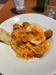 ピッツエリア ファリーナ