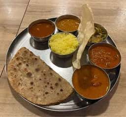 南インド料理 アーンドラ・ダバ 八潮店