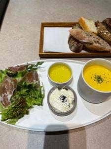 POINT ET LIGNE 神田スクエア店
