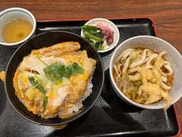 氷見丼本舗 みきさん