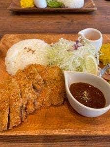とんかつCAFE ロクベイ