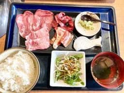 焼肉 蔵 伏見台店