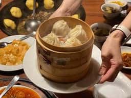 中国東北料理 鉄鍋炖 関内