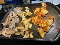 焼肉酒場 炎家