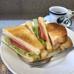 カフェ Katsura 上野学園前店