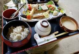 とろろめし山和