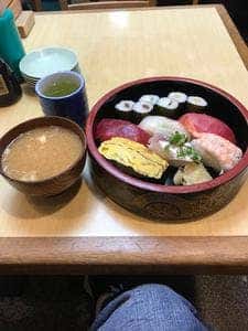 芳すし