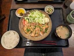 おばんざい酒場 かしわ三丁目