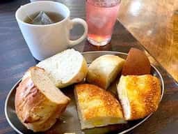 Cafe & Bakery VERITA