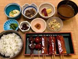 鈴の屋 ミュープラット神宮前店