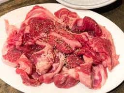羊肉炭火焼 肉汁屋