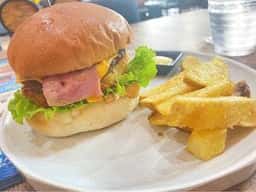 SHIMA UMA BURGER & CAFE イオンモール大高店