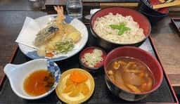 小作 石和駅前通り店