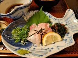 道後うどんおとら