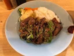 もつ料理専門 市民ホール