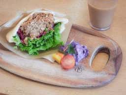 CAFE STRATA
