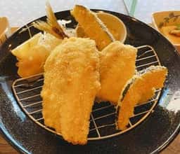 アジフライとみさん食堂