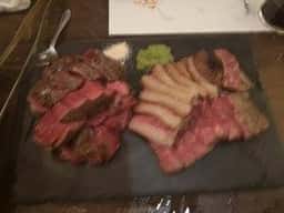 肉処 くろべこや