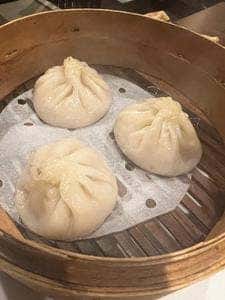 餃子ダイニング一角