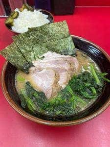 横浜ラーメン 武蔵家 北千住西口店