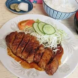 大衆食堂 とみ