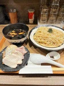 麺うら山 栄本店