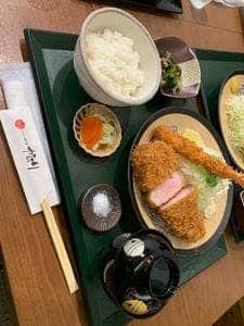 とんかつ専門店からり