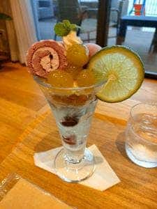 マゼラン湘南佐島 ブックカフェ