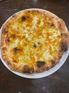 ラ・ピッコラ・ターヴォラ