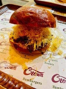 Crown Hamburgers&Donuts