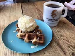 SUNDAY FULLER CAFE