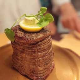 ステーキハウスキッチンリボン