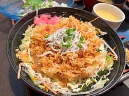 しらす問屋 とびっちょ 江の島弁財天仲見世通り店
