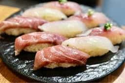 桜山鮨食人 五と二