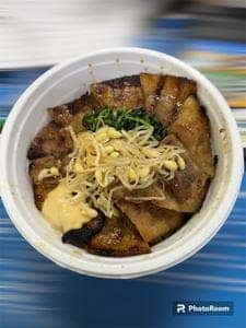 炭焼き丼専門店どんぴしゃり