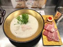 名もなきラーメン 堺筋本町店