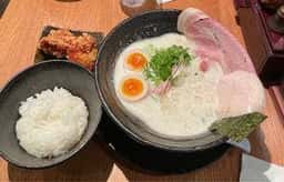 極み鶏そば 鶏と麦ときどき豚