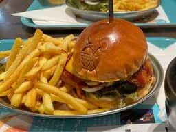 サカナノバーガー 名古屋セントラルパーク店