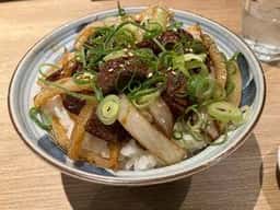 牛ホルモンと鮮魚 牛富屋 代々木店
