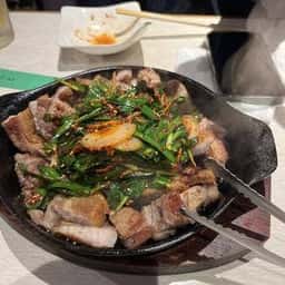 韓国家庭料理＆居酒屋 うわさのへそんちゃん 新大久保店