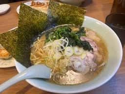 豚骨ラーメン みうら家 蒲田店
