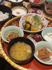 ご飯ととろろ とろ麦 エアポートウォーク名古屋店