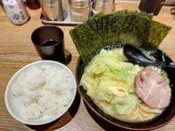 横浜家系ラーメン 銀家 川崎銀柳街店
