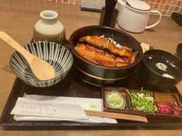 大衆鰻屋 うな八