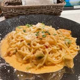 北海道小麦の生パスタ 麦と卵 東京駅八重洲北口店
