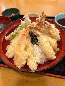 賀露港・市場食堂