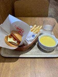 モスバーガー 中野富士見町店